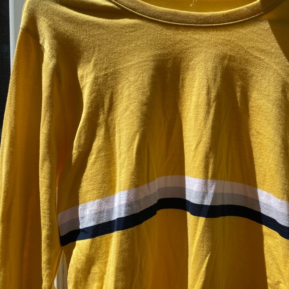 Hollister crop top - Picture 2 of 6